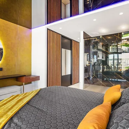 Mayhem Heliopolis Premium Design Con Terrazza *
